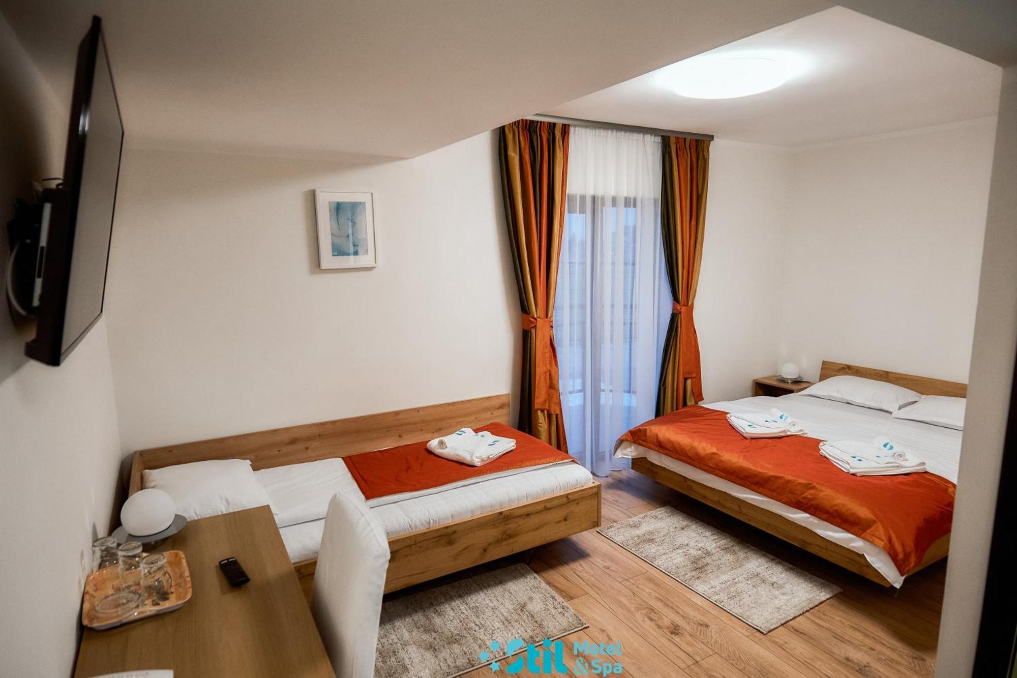 Stil Motel & Spa Tasnad Exterior foto