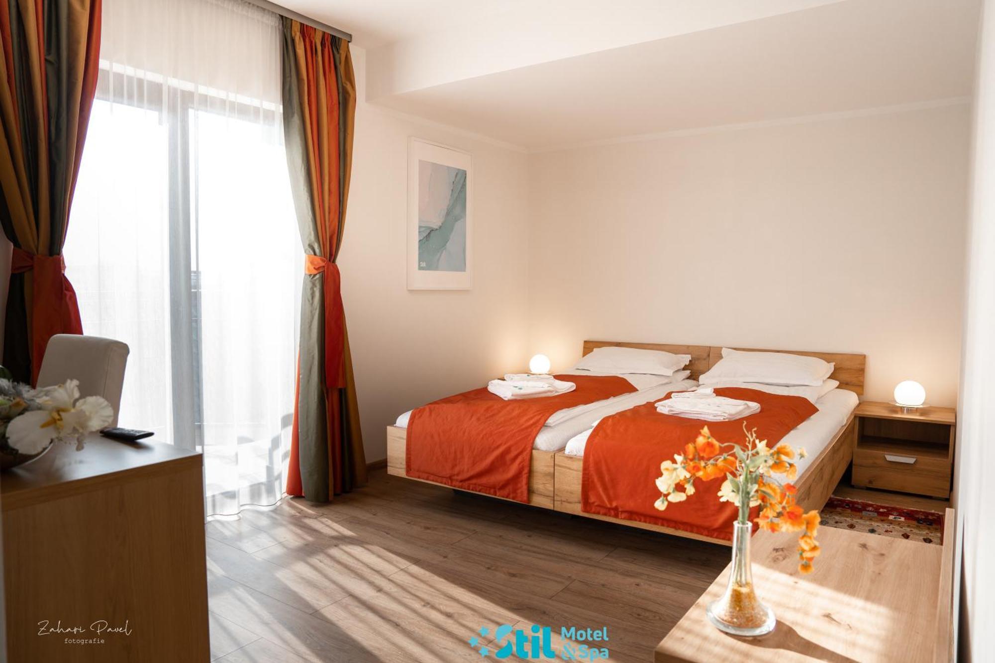 Stil Motel & Spa Tasnad Exterior foto