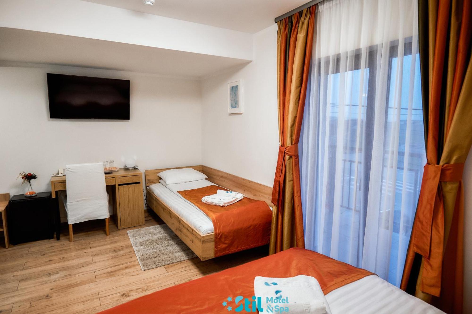 Stil Motel & Spa Tasnad Exterior foto