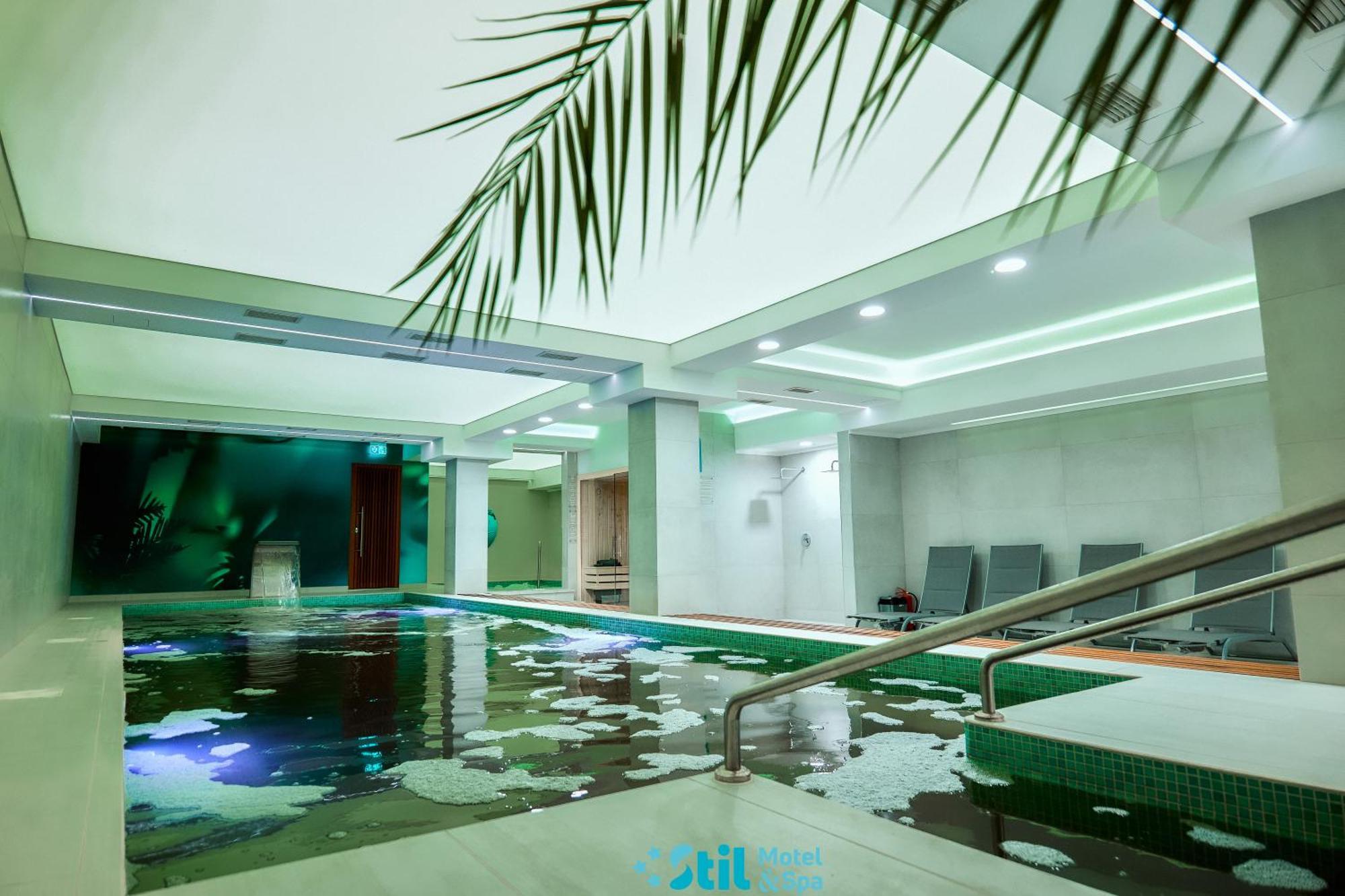 Stil Motel & Spa Tasnad Exterior foto